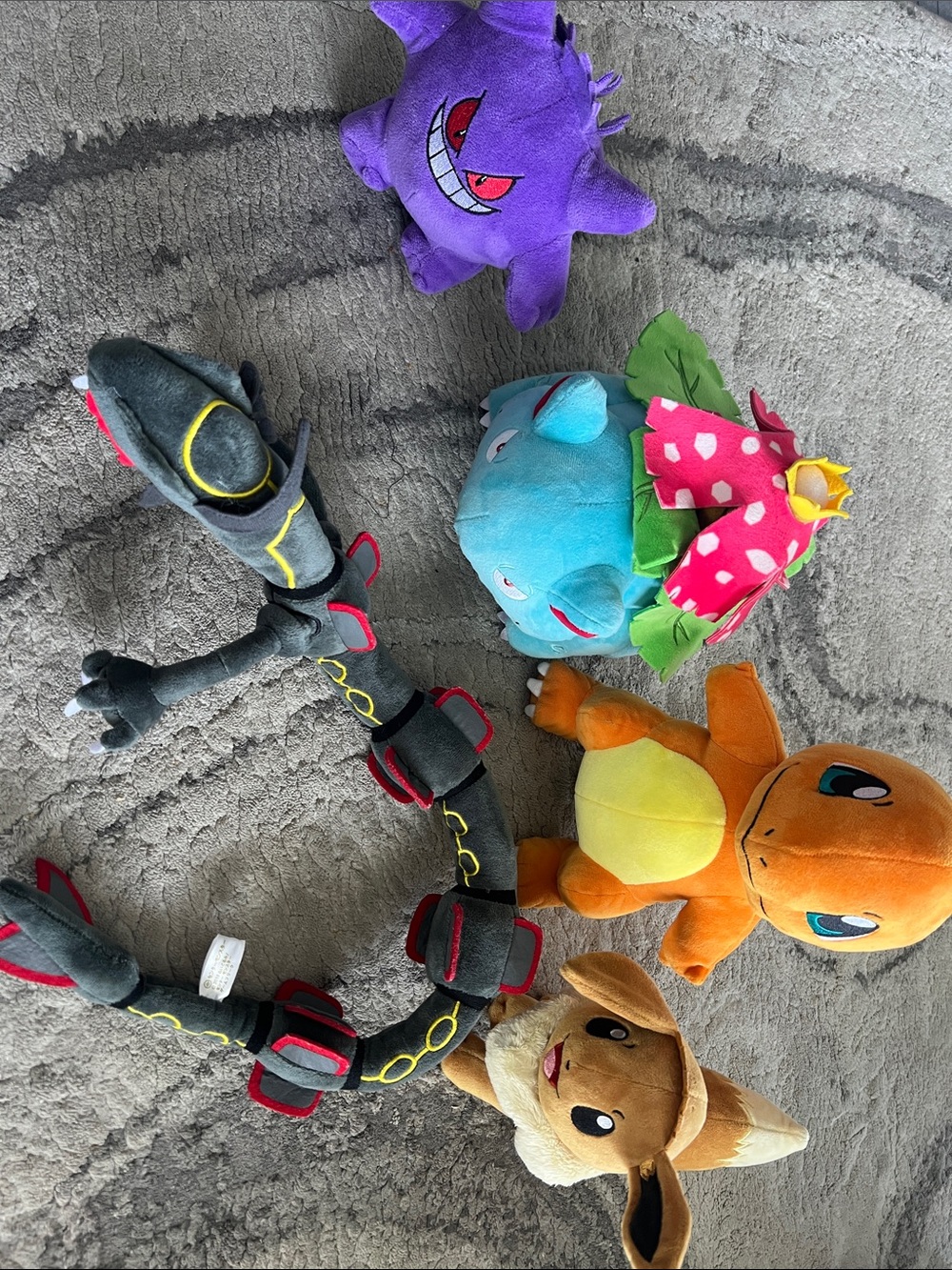 Pokemon stuffy / plush bundle